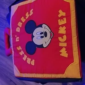 Press and dress Mickey travel handbag with accessories